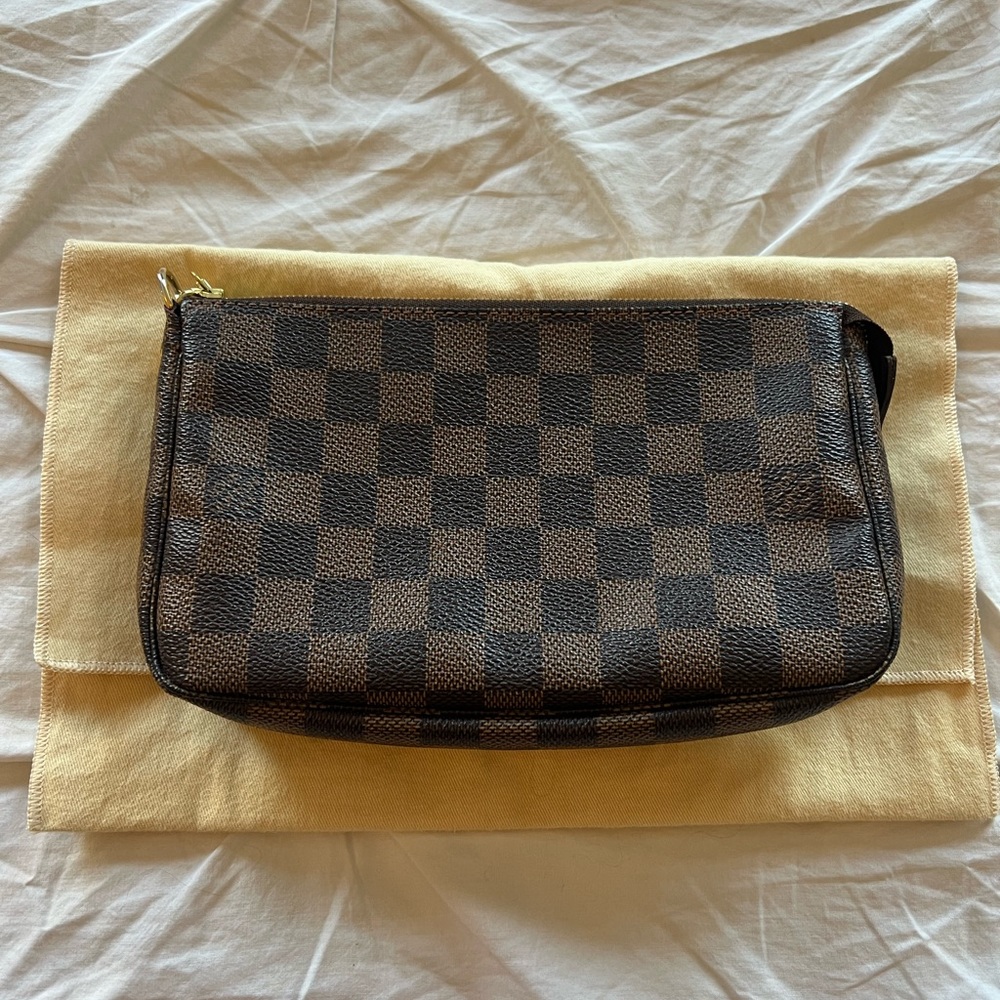 SOLD Authentic Louis Vuitton Pochette Accessoires